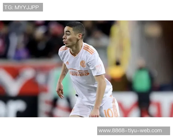 阿尔米隆首开纪录小川航基远射扳平日本队与巴拉圭战成平局